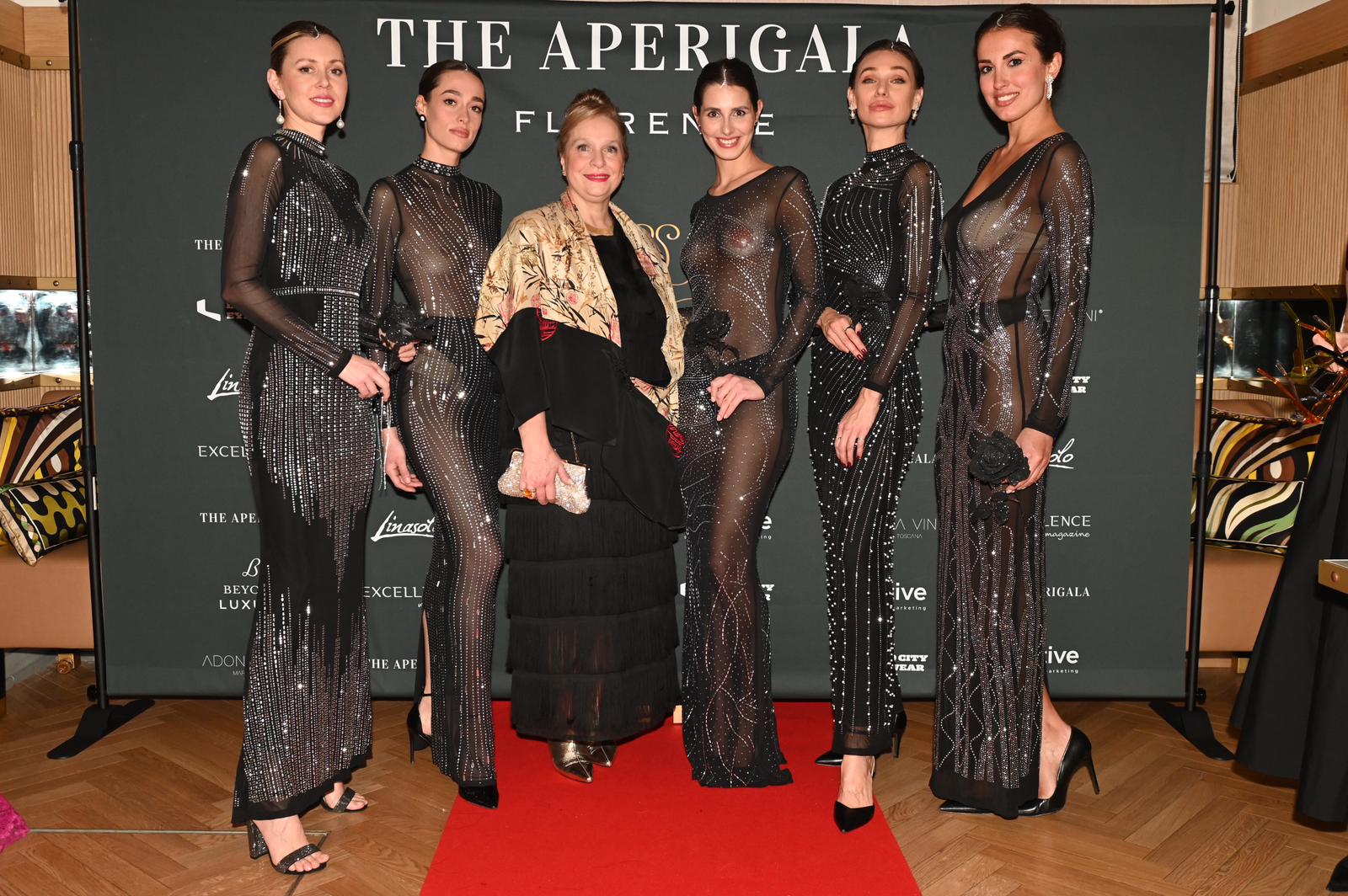 “The Aperigala” conquista Firenze: moda, arte e gastronomiaper l’inaugurazione dello showroom di Eleonora Lastrucci